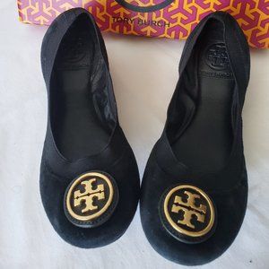 Tory Burch Caroline Suede Sz 6.5 ballet Flats Black Gold Logo
